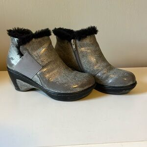Silver JBU brand women’s booties size 6. Low heel